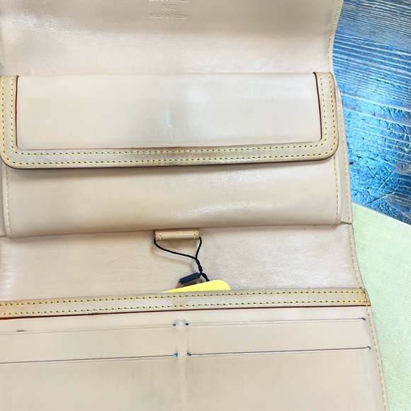 Louis Vuitton Multi -Color International Wallet - Good Vintage Condition COA - Picture 6 of 10